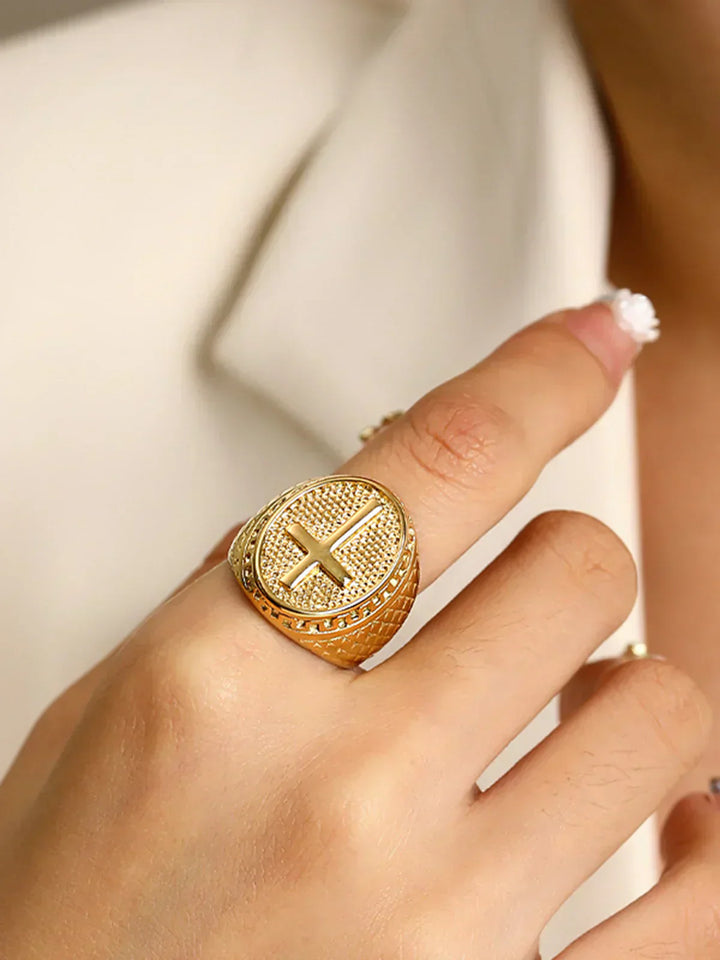 Selly Golden Cross Ring