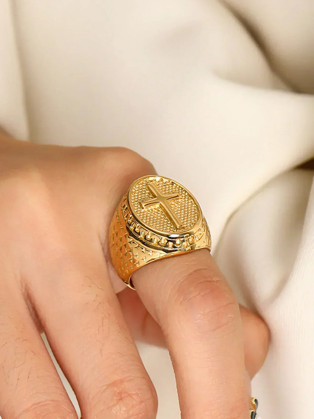 Selly Golden Cross Ring