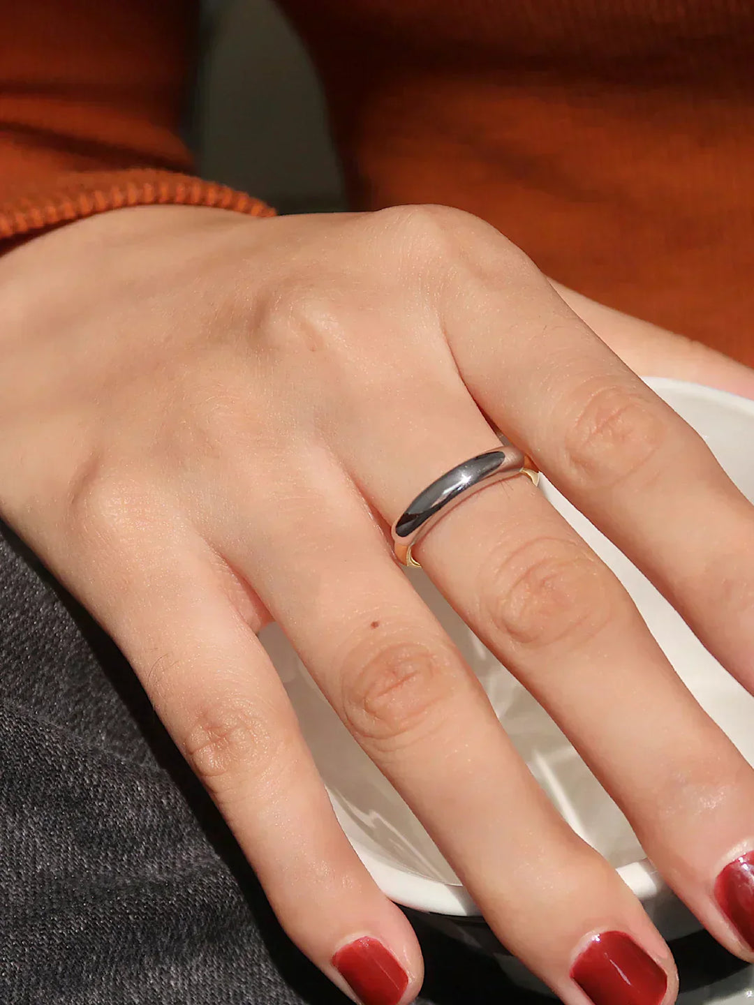 Dua Two Tone Glossy Hoop Ringcc