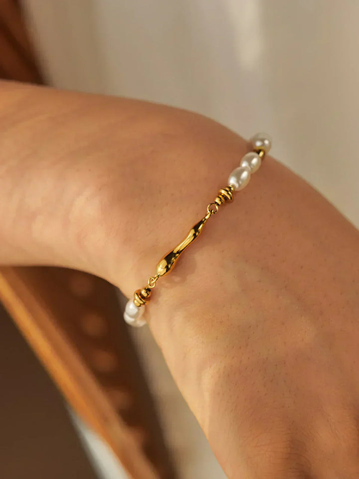 Keep It Classy Pearl Bracelet